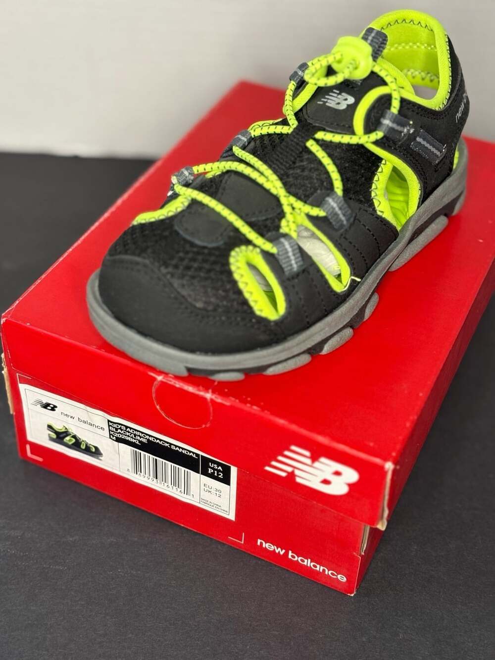 New Balance Kid's Adirondack Sandal Black/Lime Size 12